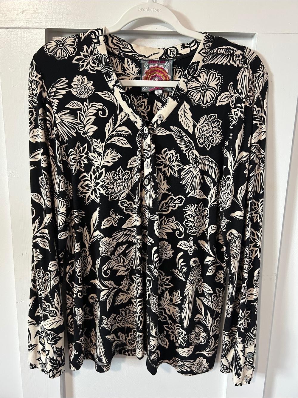 Johnny Was Noah Henley Top Floral Bird Black & Cream Women’s Medium - Picture 2 of 12